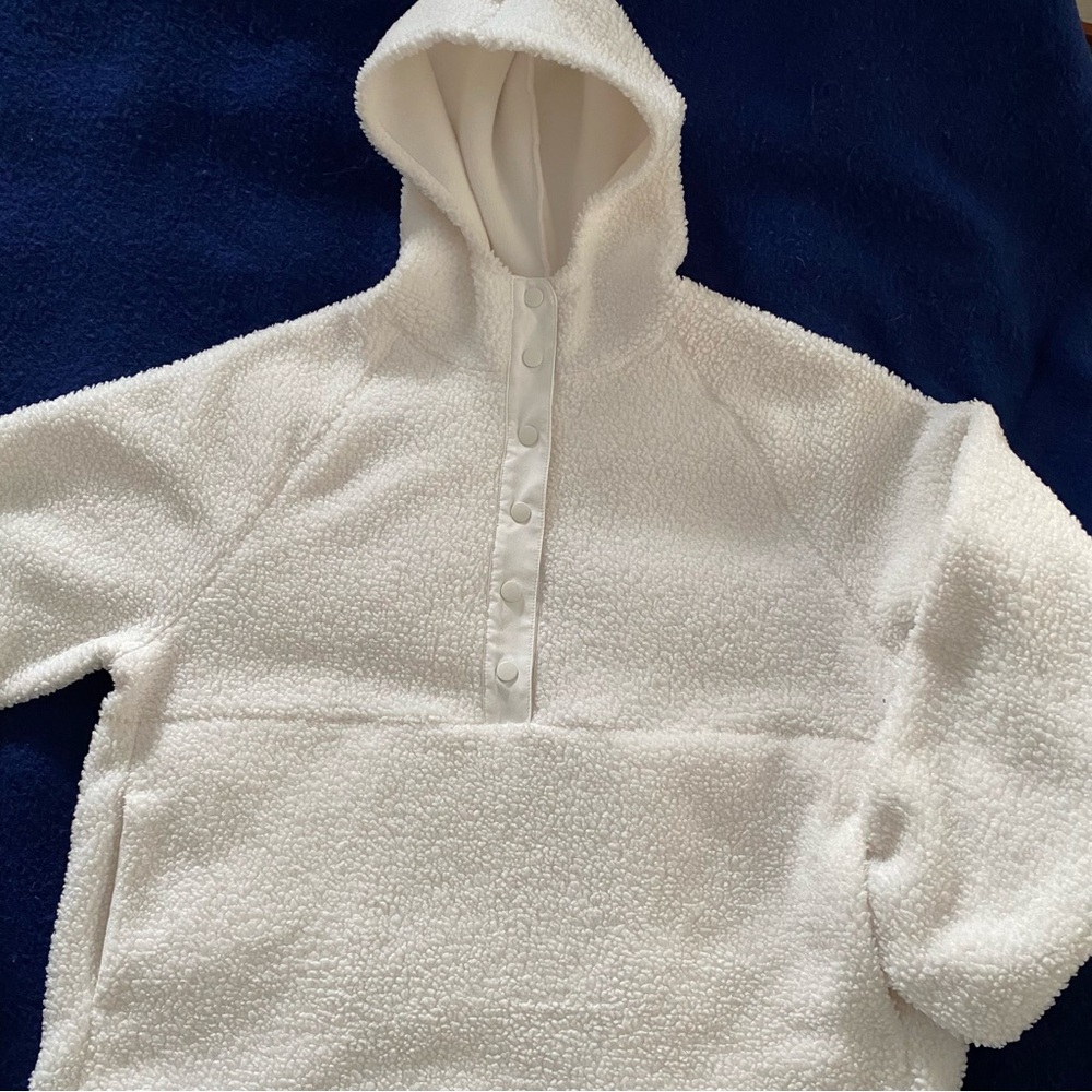 Women’s NEW Off White Sherpa Hoodie with Snap Front Size Large cozy cabincore